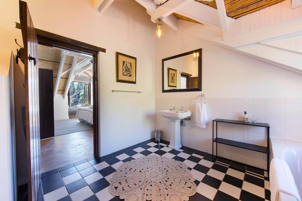 Bartinney Private Cellar Banhoek Stellenbosch Extérieur photo